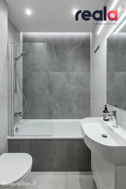 3 rooms apartment for sell Vilniuje, Naujamiestyje, Aguonų g.
