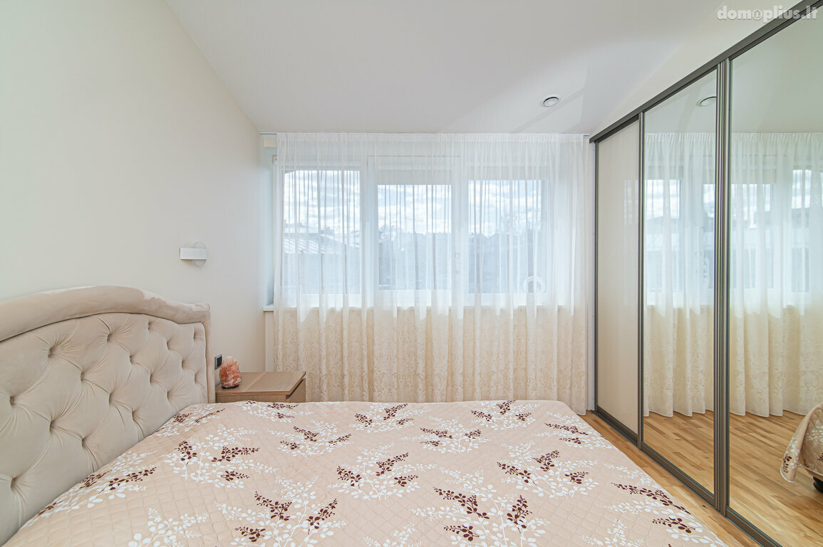 Продается 4 комнатная квартира Vilniuje, Balsiuose, Žalumos g.