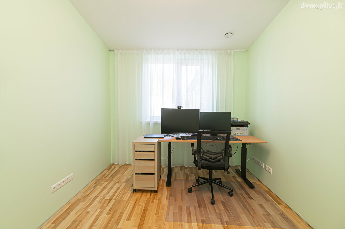 Продается 4 комнатная квартира Vilniuje, Balsiuose, Žalumos g.