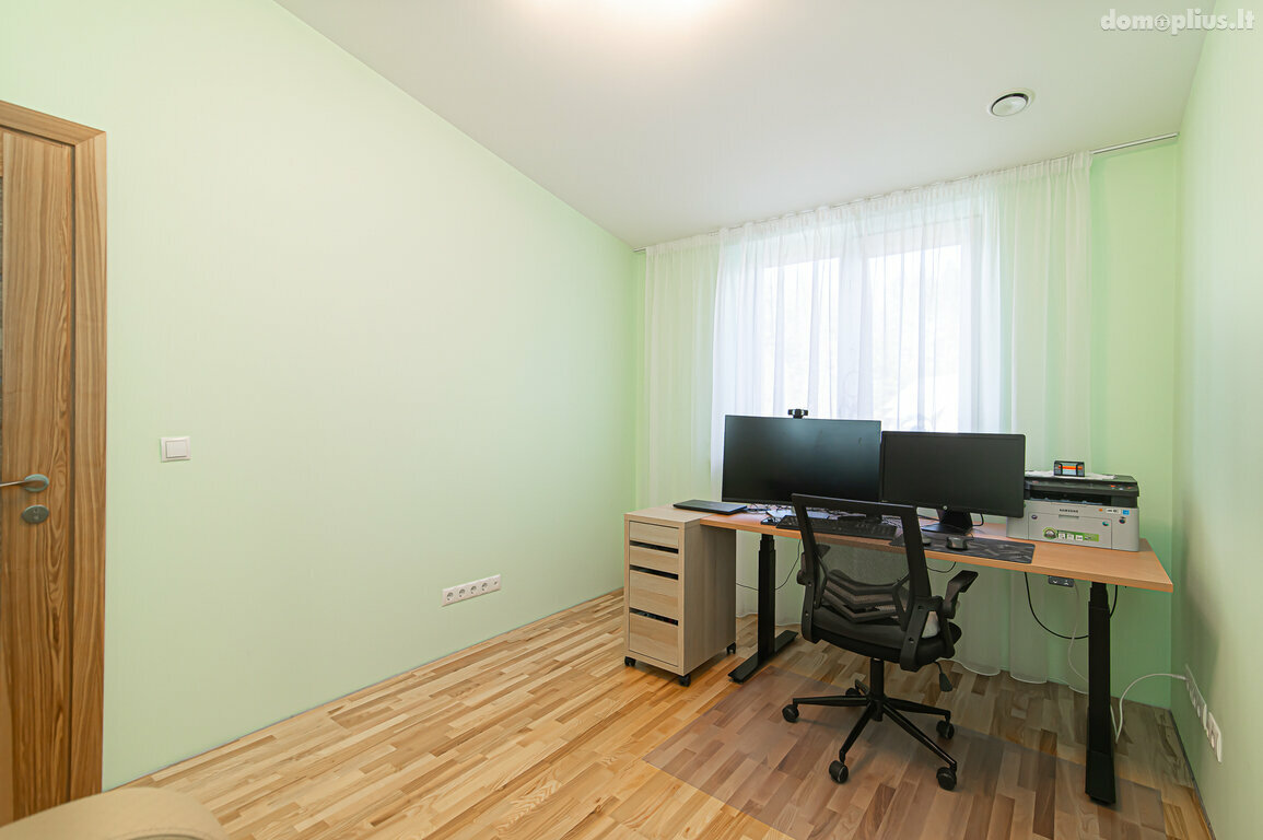 Продается 4 комнатная квартира Vilniuje, Balsiuose, Žalumos g.