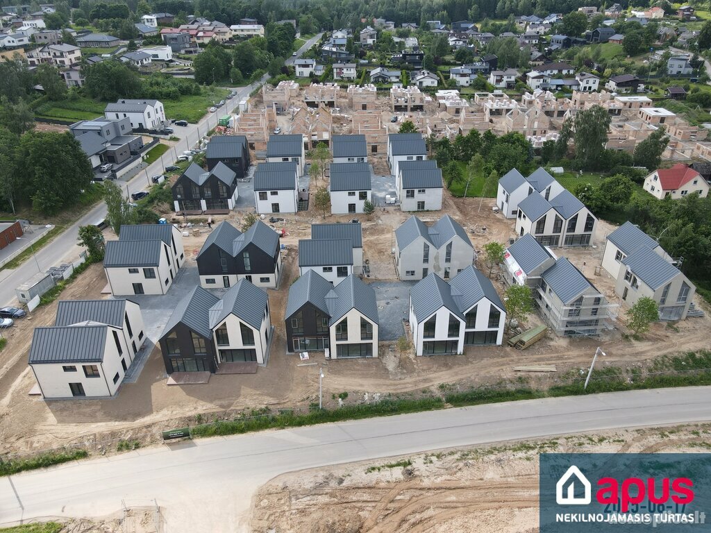 Продается 4 комнатная квартира Vilniuje, Pavilnyje, Žemoji g.