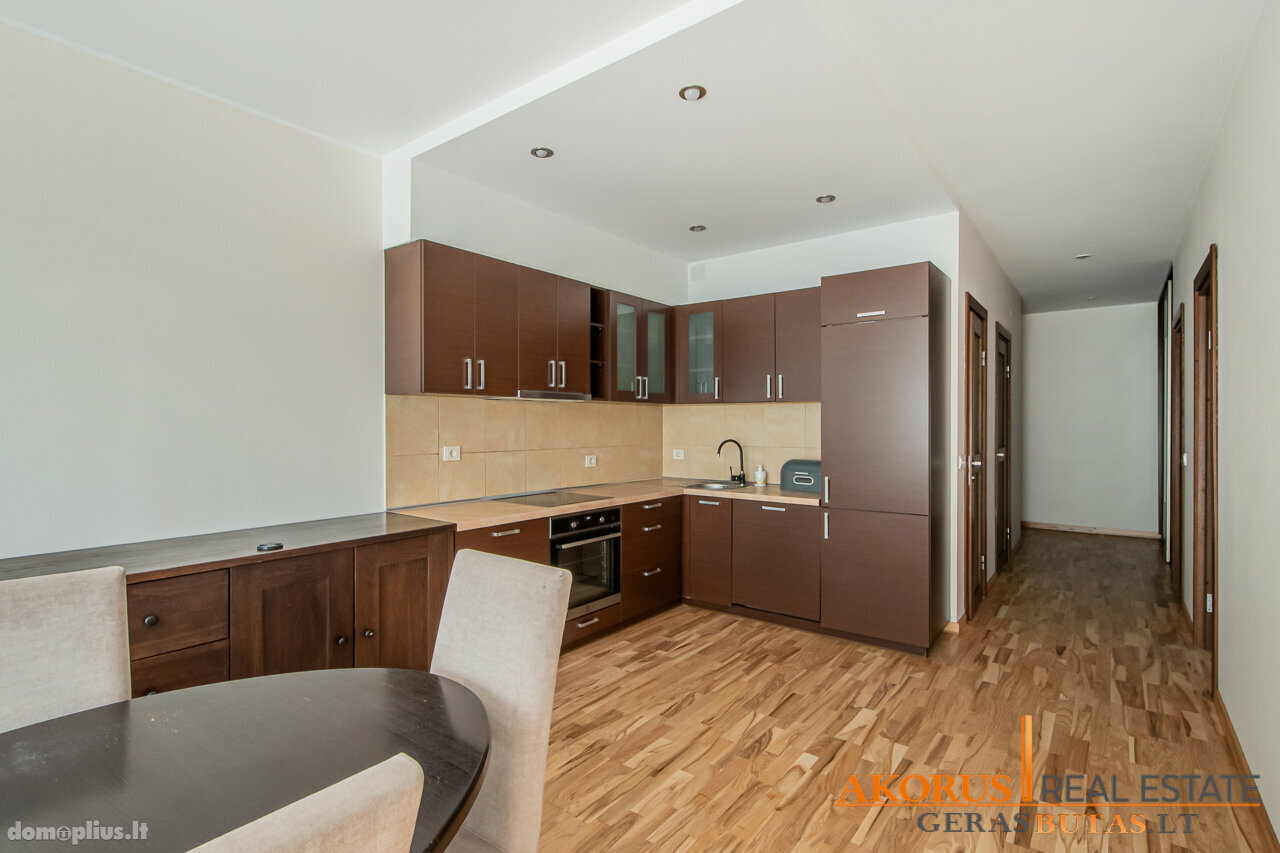 3 rooms apartment for sell Vilniuje, Pašilaičiuose, Sviliškių g.
