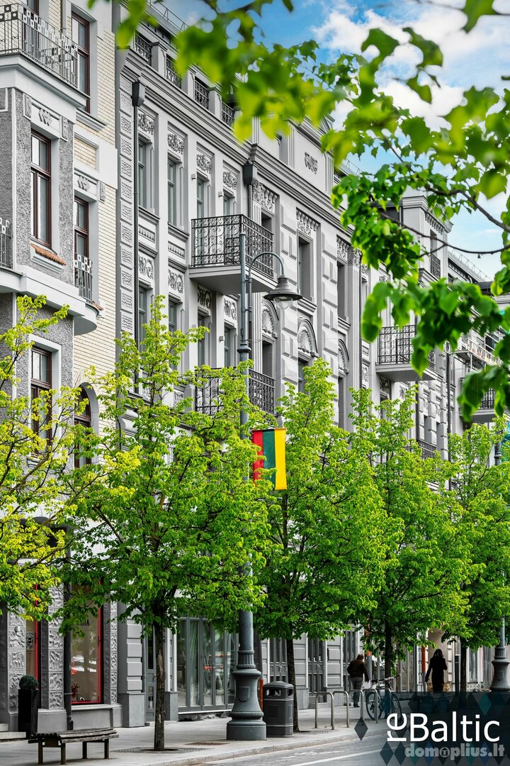 3 rooms apartment for sell Vilniuje, Senamiestyje, Gedimino pr.