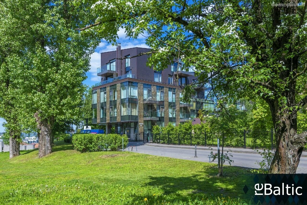 Parduodamas 3 kambarių butas Vilniuje, Naujamiestyje, M. Valančiaus g.