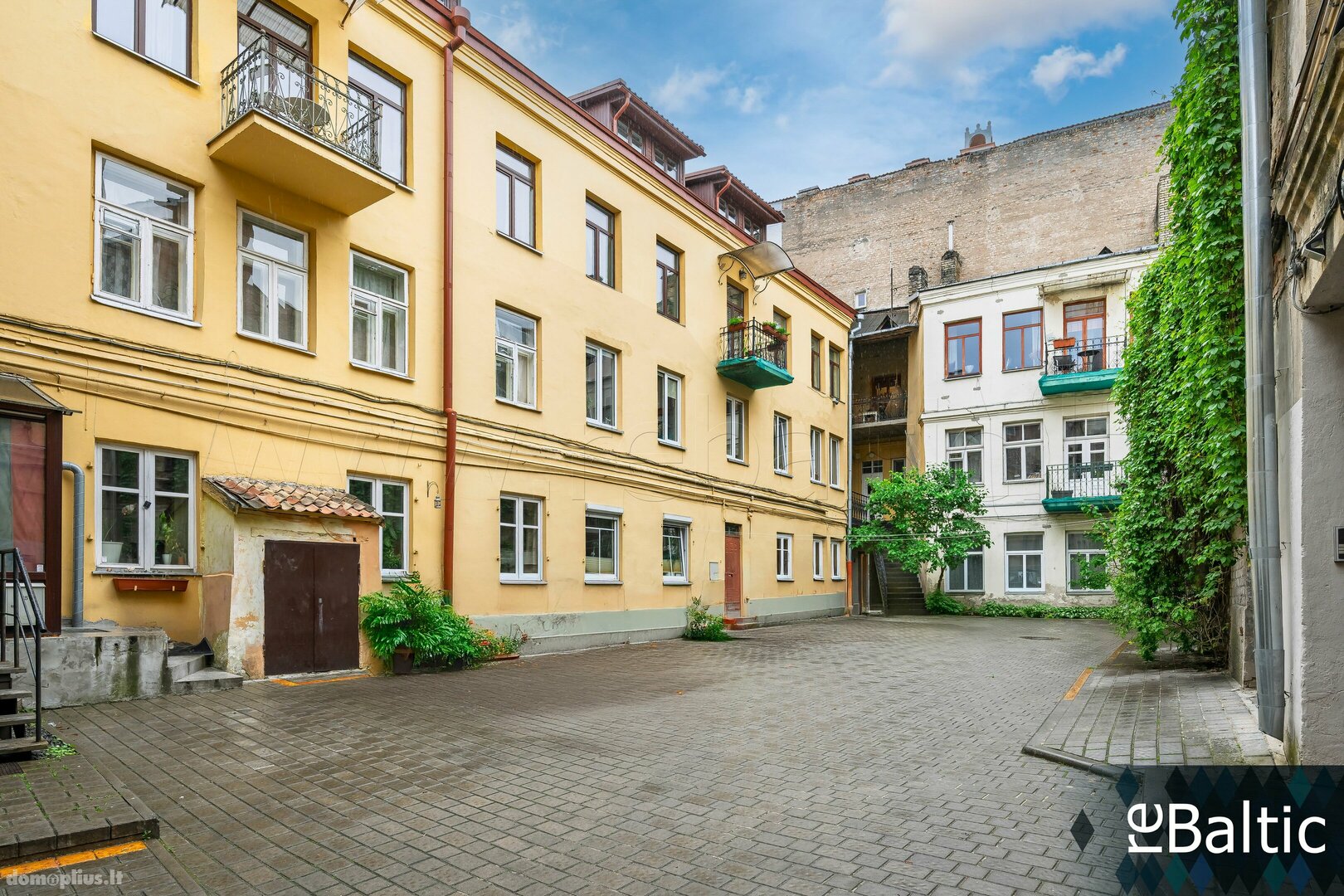 Parduodamas 2 kambarių butas Vilniuje, Senamiestyje, S. Skapo g.