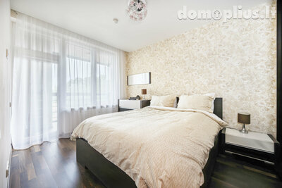 3 rooms apartment for sell Vilniuje, Lazdynėliuose, Jonažolių g.