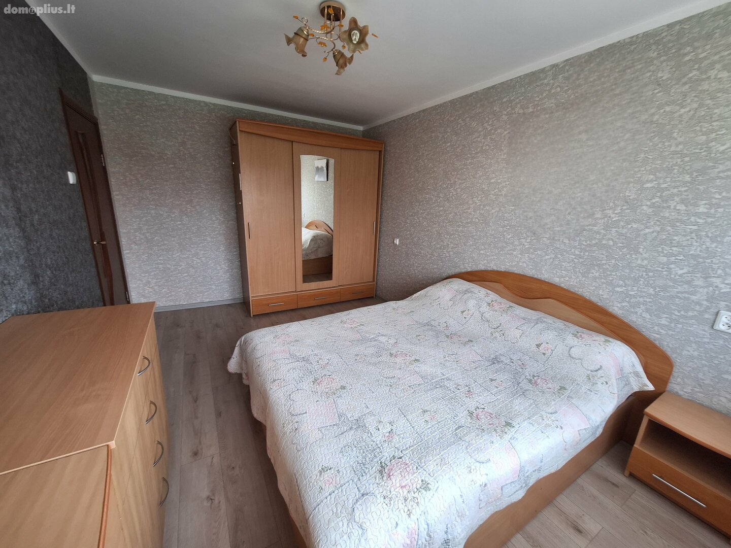 Parduodamas 2 kambarių butas Šiauliuose, Lieporiuose, Gegužių g.