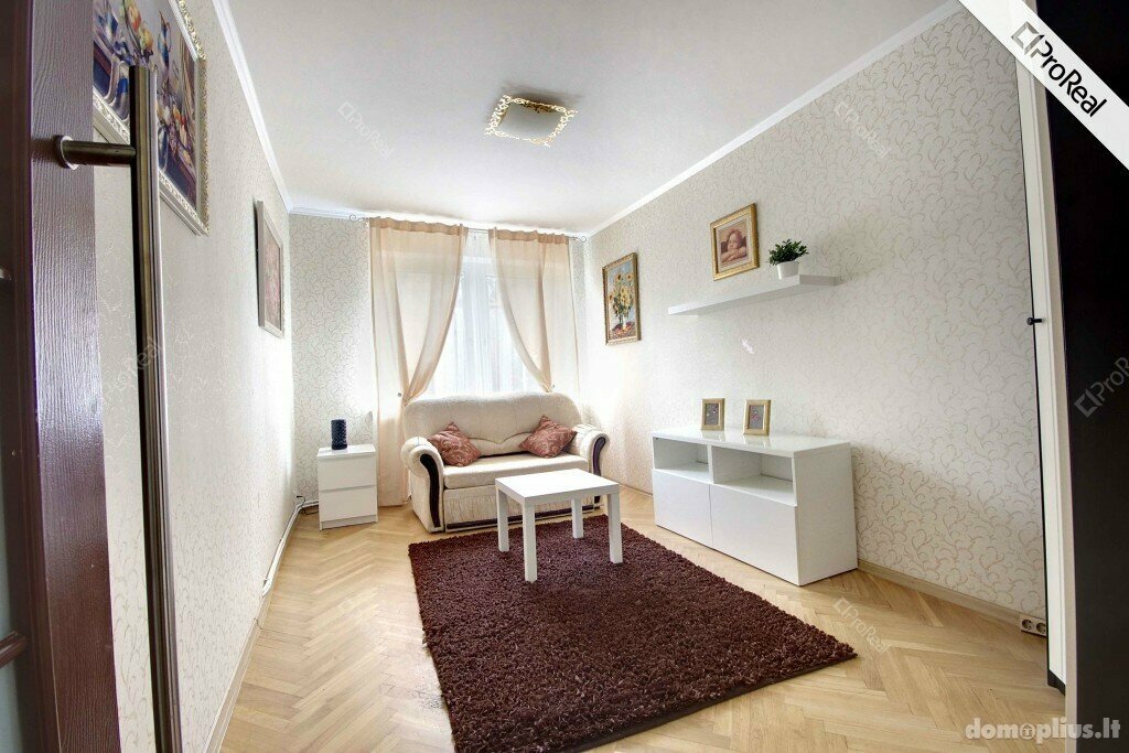 Parduodamas 5 kambarių butas Vilniuje, Antakalnyje, B. Sruogos g.