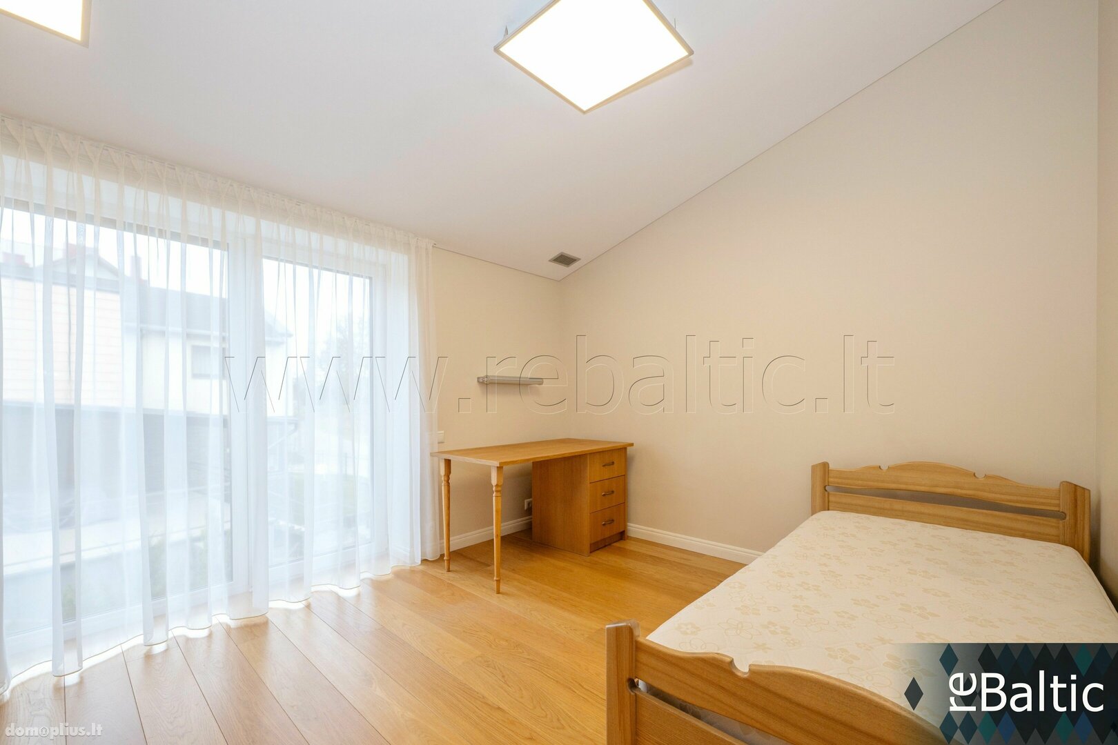 5 rooms apartment for rent Vilniuje, Antakalnyje, M. Počobuto g.
