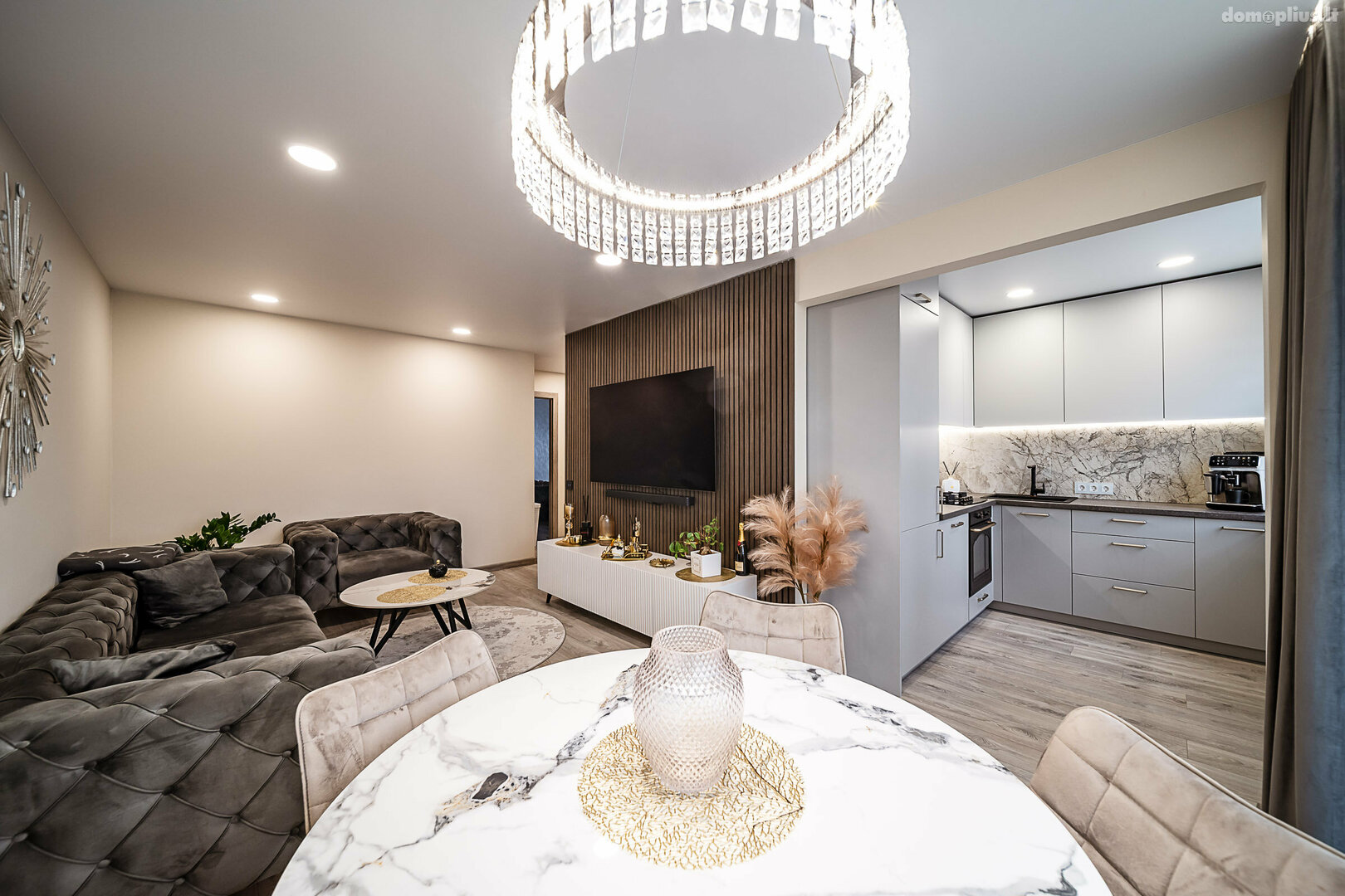 3 rooms apartment for sell Šiauliuose, Centre, Vilniaus g.