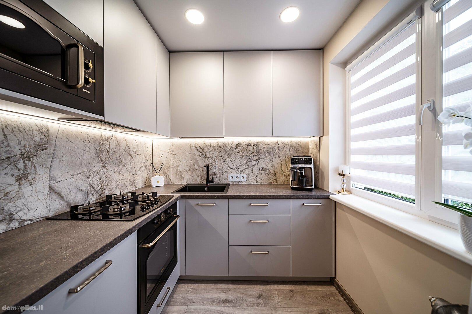 3 rooms apartment for sell Šiauliuose, Centre, Vilniaus g.