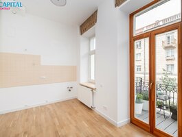 Продается 4 комнатная квартира Vilniuje, Senamiestyje, Šermukšnių g.