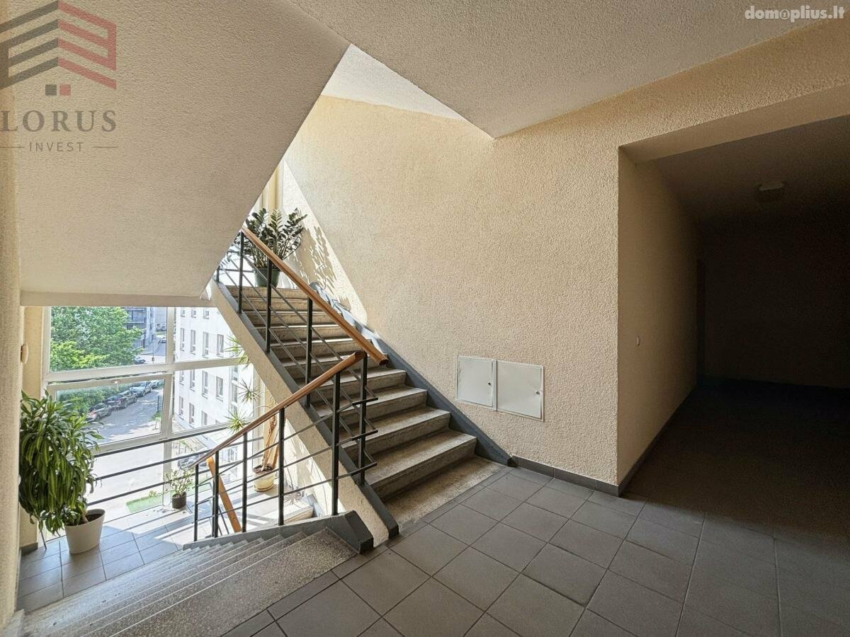 Продается 2 комнатная квартира Vilniuje, Šeškinėje, Šeškinės g.
