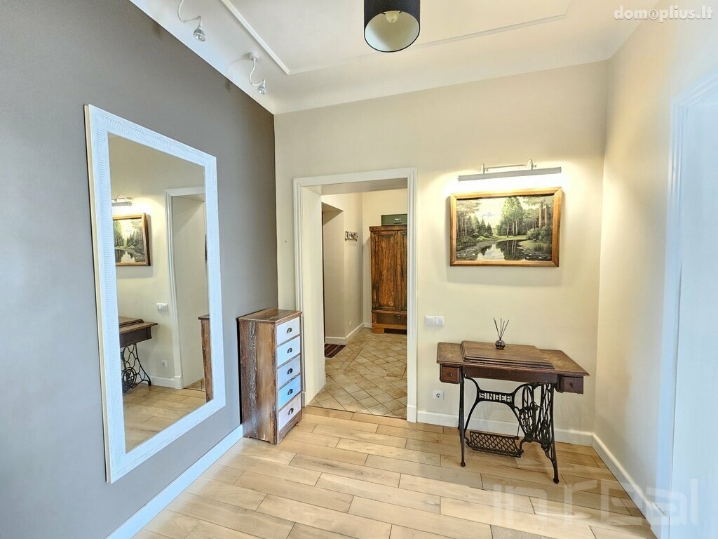 4 rooms apartment for sell Šiauliuose, Centre, Varpo g.