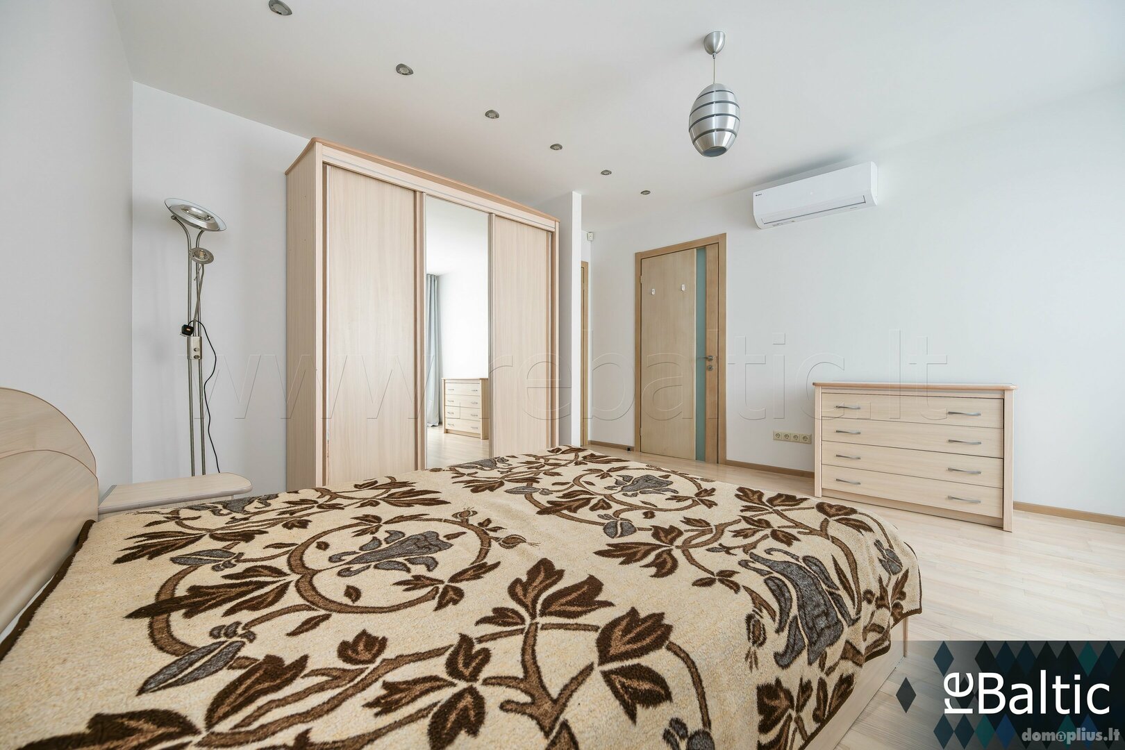 Parduodamas 3 kambarių butas Vilniuje, Šnipiškėse, Žalgirio g.