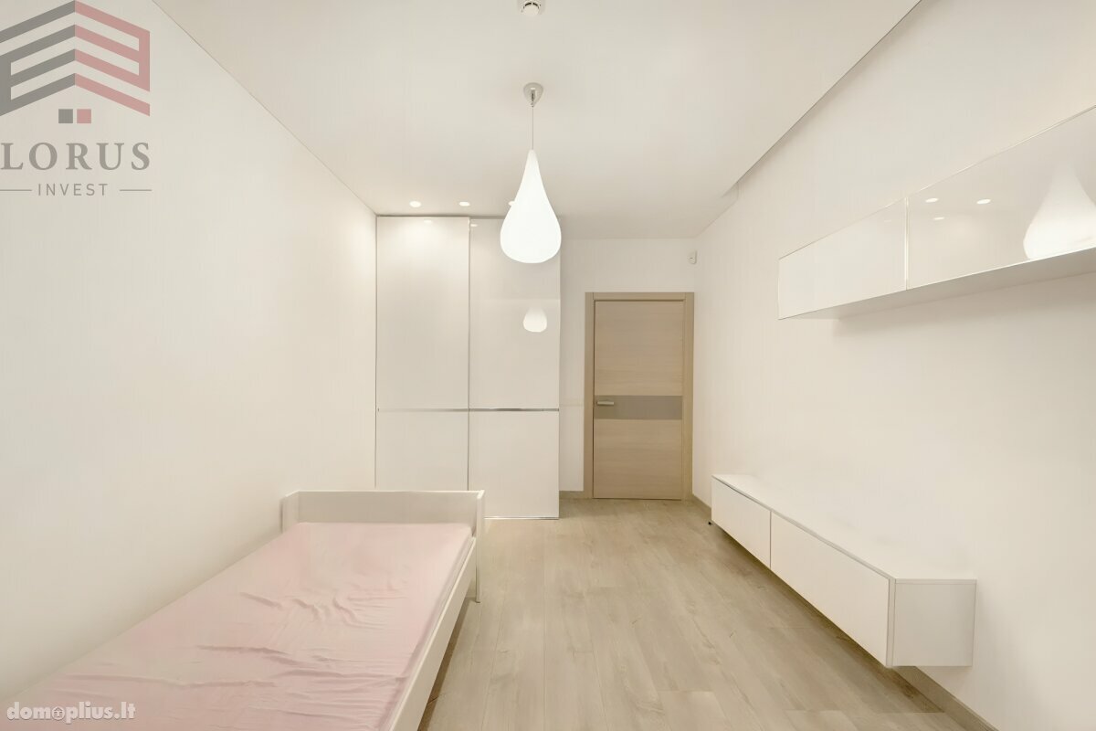 3 rooms apartment for sell Vilniuje, Karoliniškėse, Igno Šimulionio g.