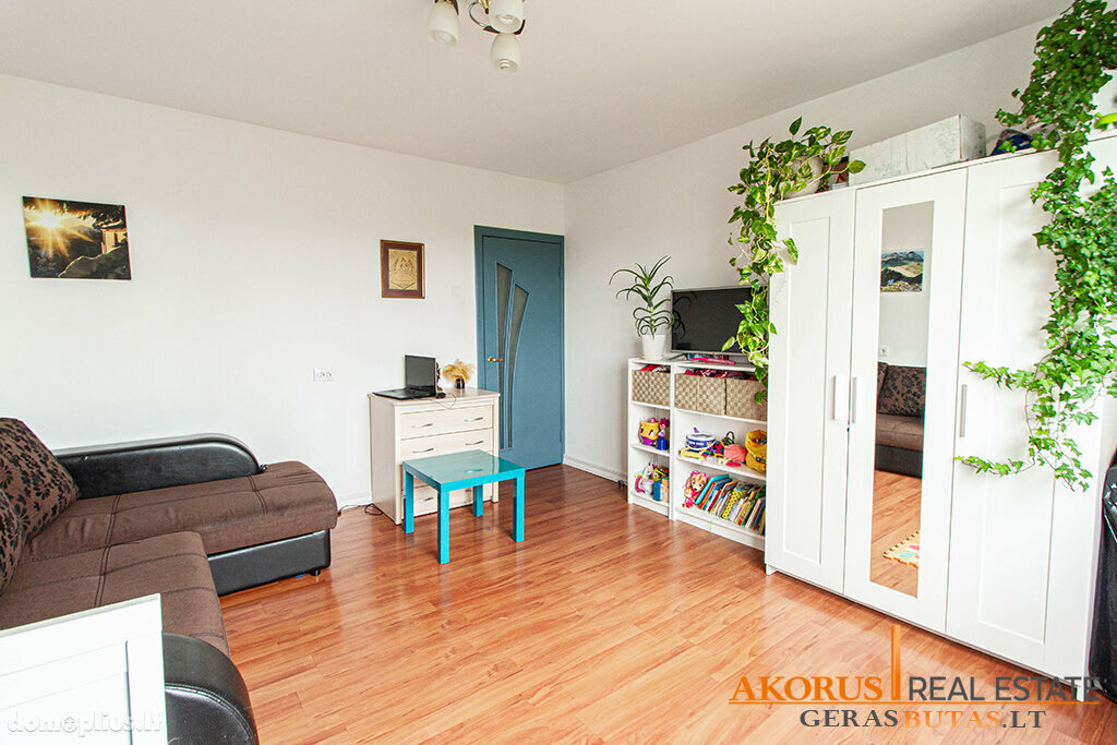 Продается 2 комнатная квартира Vilniuje, Karoliniškėse, Loretos Asanavičiūtės g.