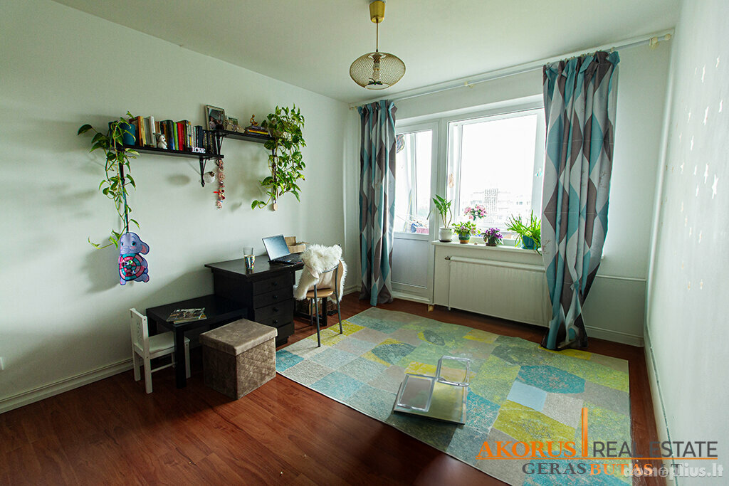 Продается 2 комнатная квартира Vilniuje, Karoliniškėse, Loretos Asanavičiūtės g.