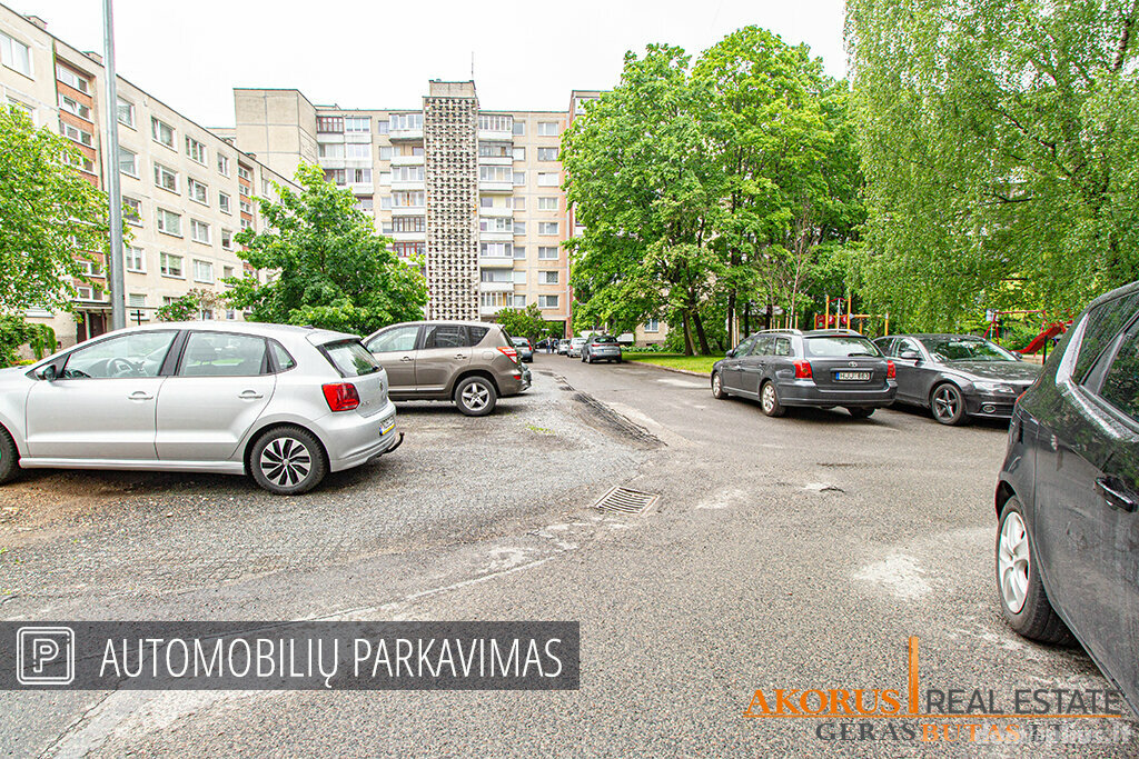 Продается 2 комнатная квартира Vilniuje, Karoliniškėse, Loretos Asanavičiūtės g.