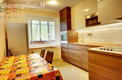 3 rooms apartment for rent Vilniuje, Šeškinėje, Paberžės g.