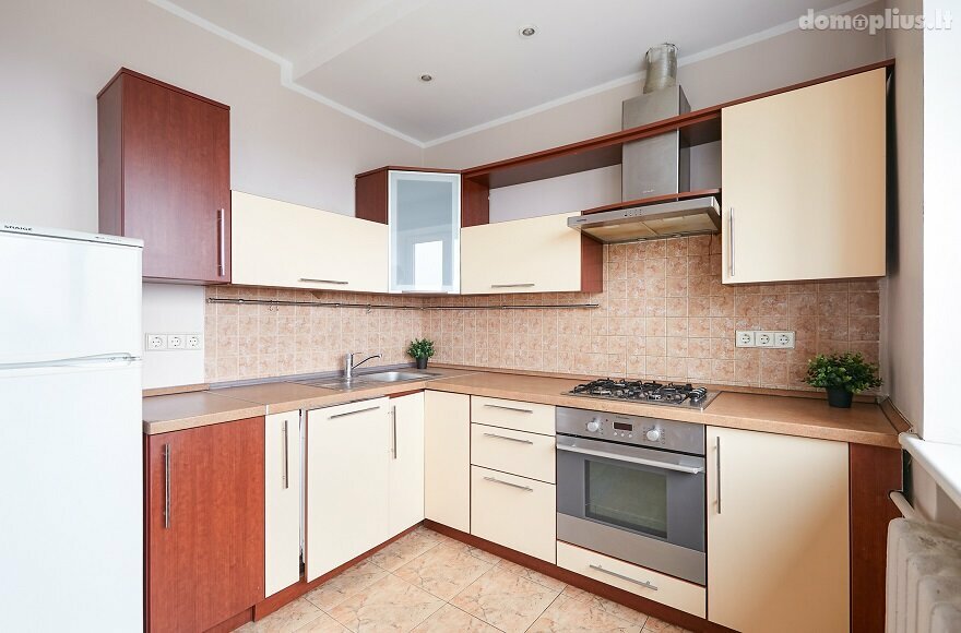 Продается 3 комнатная квартира Kaune, Žaliakalnyje, Savanorių pr.