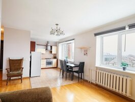 Продается 3 комнатная квартира Kaune, Žaliakalnyje, Savanorių pr.