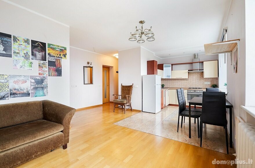 Продается 3 комнатная квартира Kaune, Žaliakalnyje, Savanorių pr.