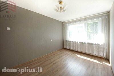 Parduodamas 3 kambarių butas Vilniuje, Lazdynuose, Žėručio g.
