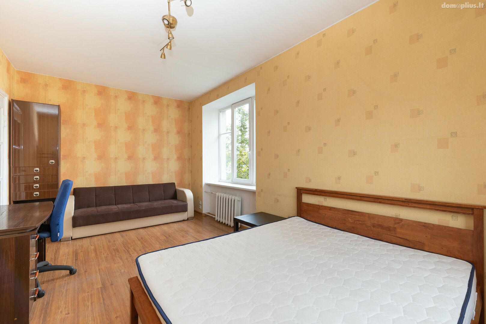 Продается 4 комнатная квартира Vilniuje, Naujamiestyje, Mindaugo g.