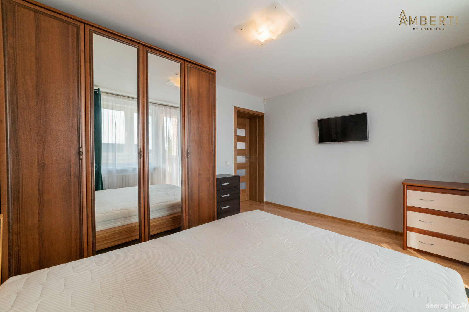 Продается 4 комнатная квартира Šiauliuose, Gubernijoje, Spindulio g.