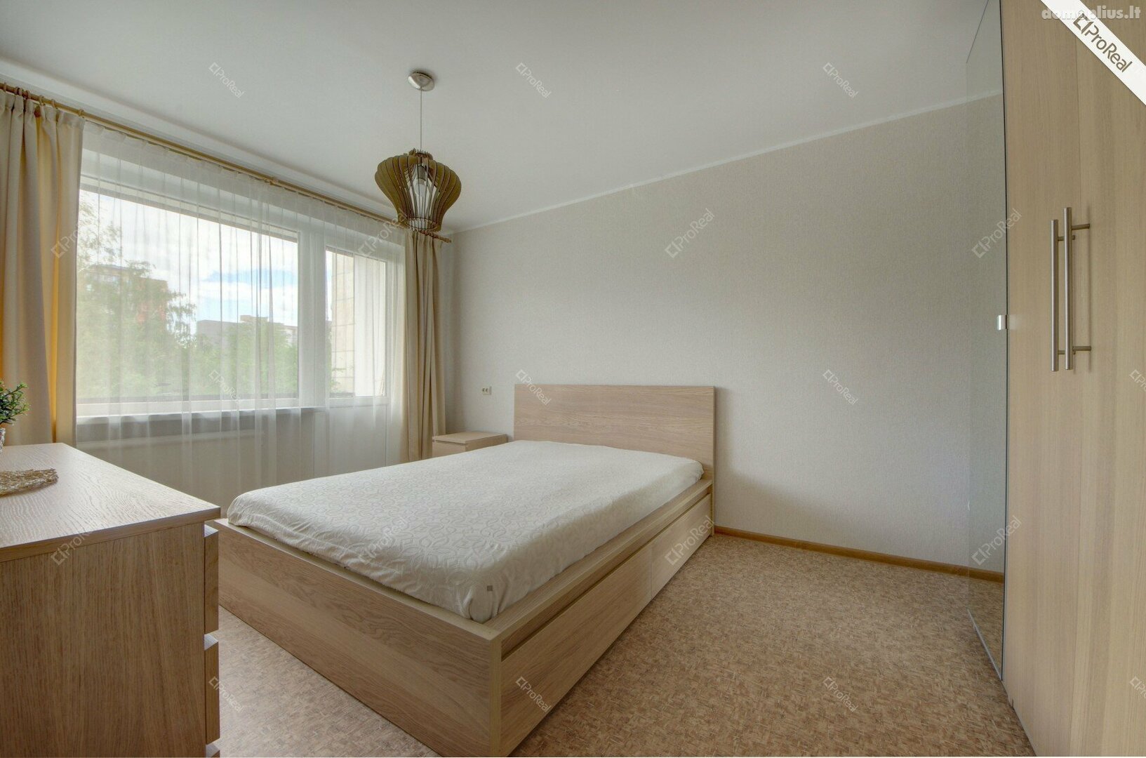 Продается 2 комнатная квартира Vilniuje, Karoliniškėse, Virginijaus Druskio g.