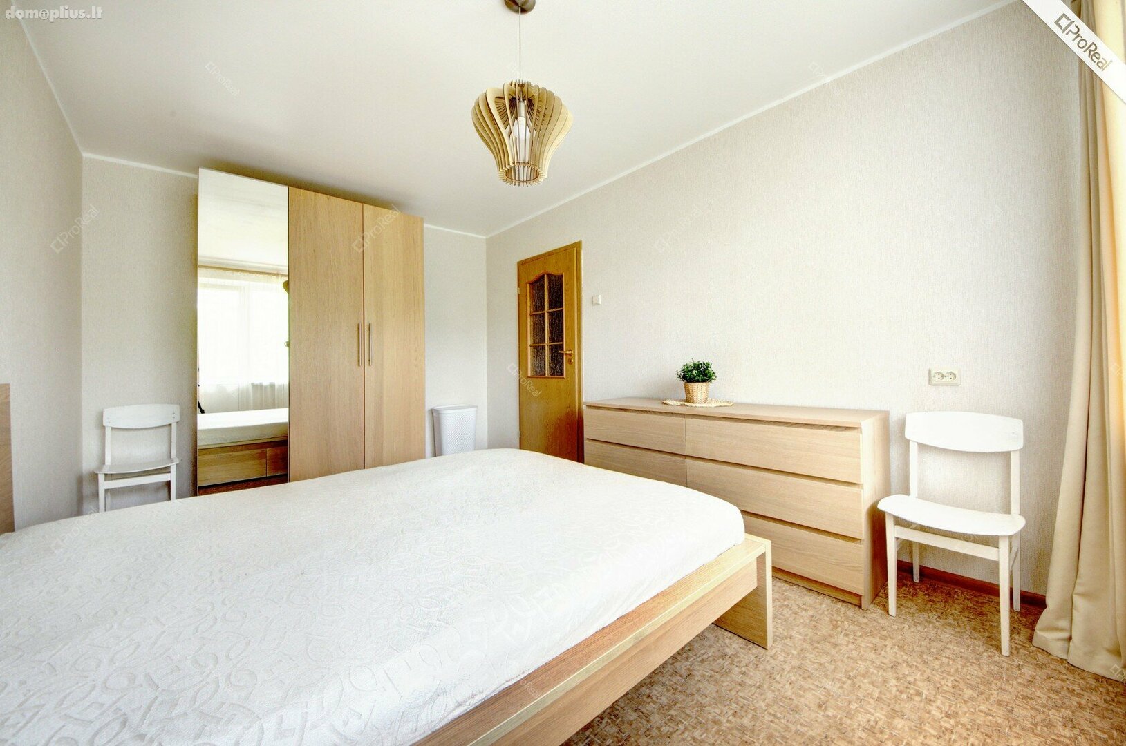 Продается 2 комнатная квартира Vilniuje, Karoliniškėse, Virginijaus Druskio g.