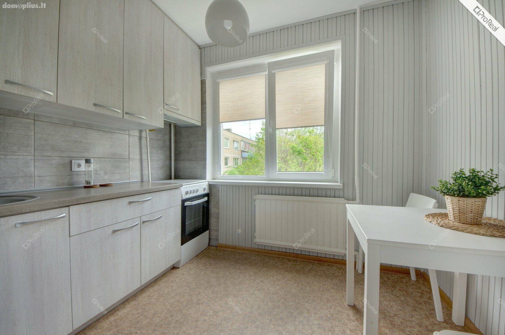 Продается 2 комнатная квартира Vilniuje, Karoliniškėse, Virginijaus Druskio g.