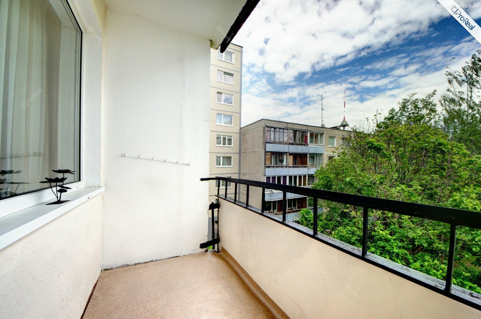 Продается 2 комнатная квартира Vilniuje, Karoliniškėse, Virginijaus Druskio g.