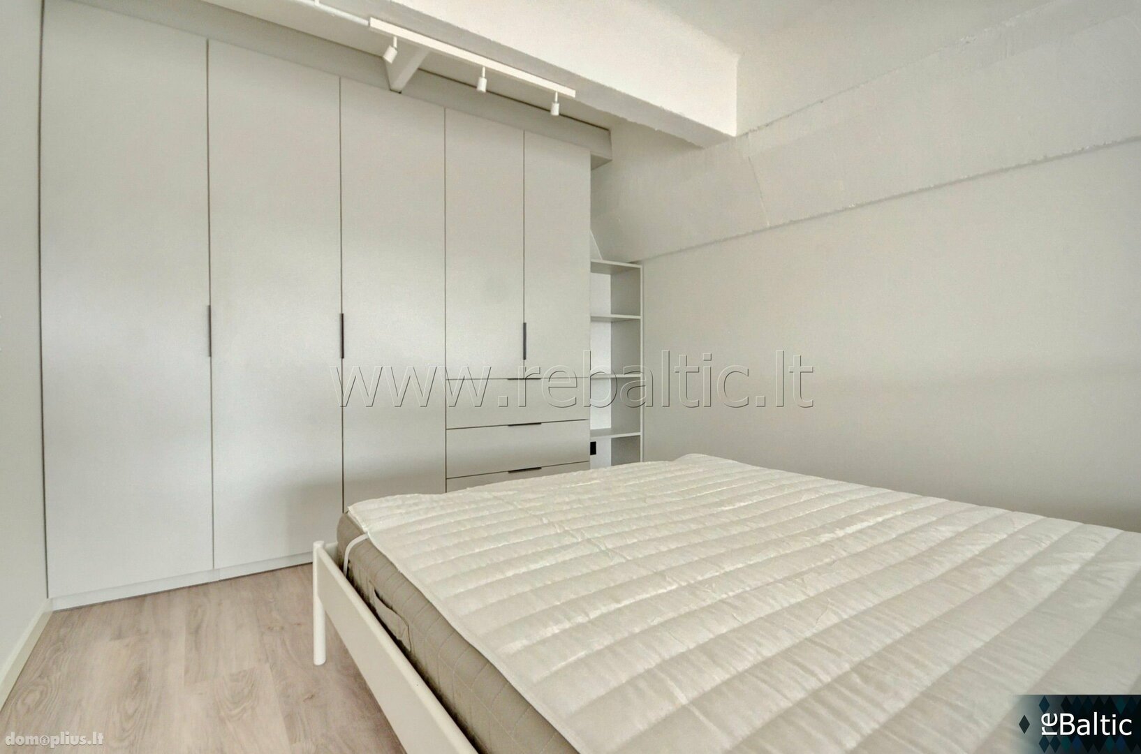 Продается 2 комнатная квартира Vilniuje, Vilkpėdėje, Titnago g.