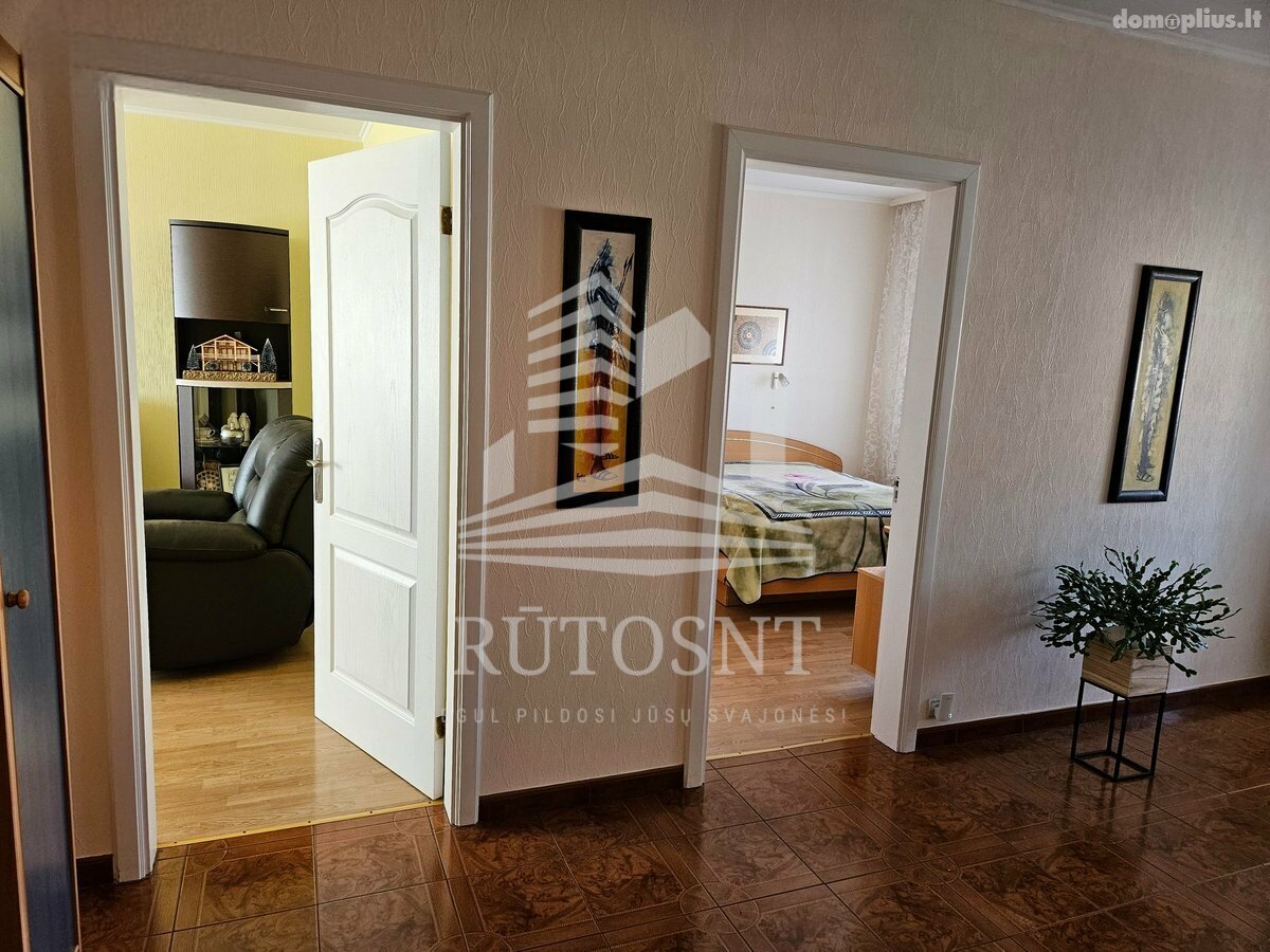 Parduodamas 3 kambarių butas Klaipėdoje, Laukininkuose, Laukininkų g.
