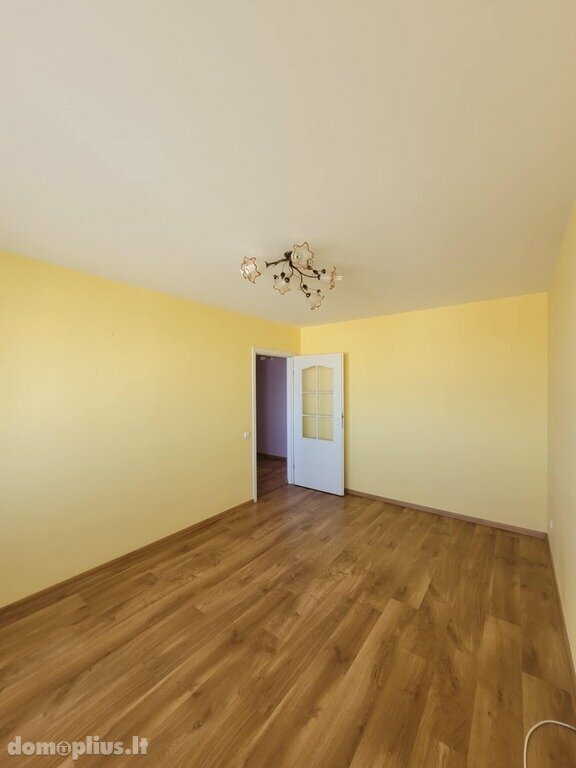 Продается 4 комнатная квартира Šiauliuose, Dainiuose, Aido g.