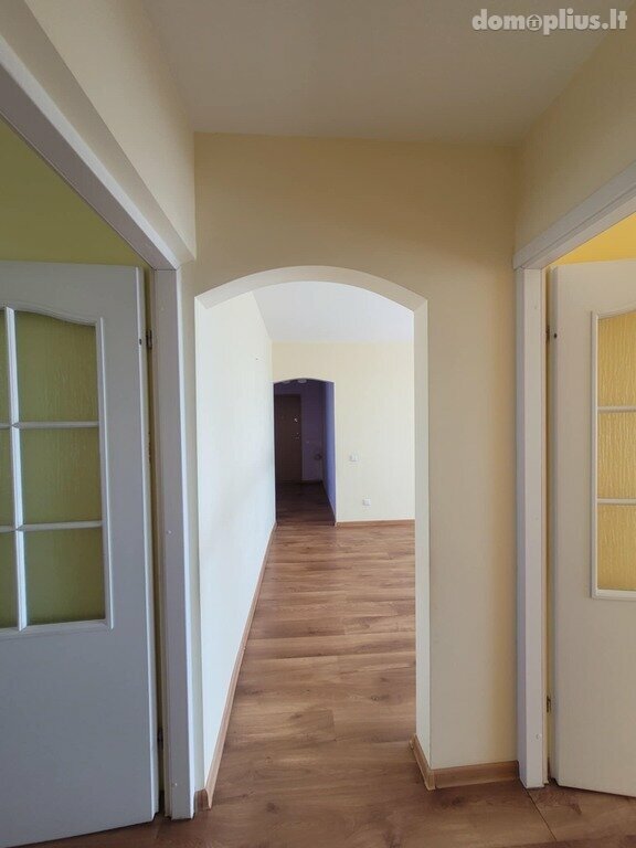 Продается 4 комнатная квартира Šiauliuose, Dainiuose, Aido g.