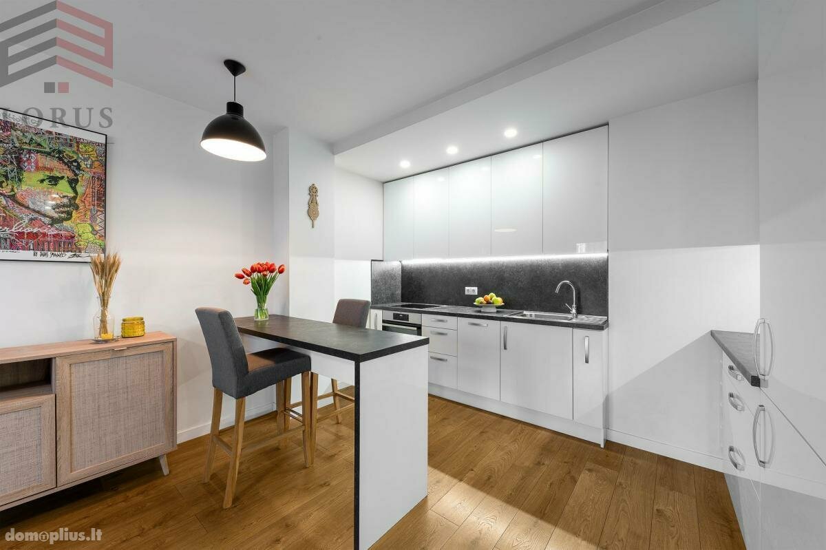 Продается 2 комнатная квартира Vilniuje, Šnipiškėse, Lvovo g.