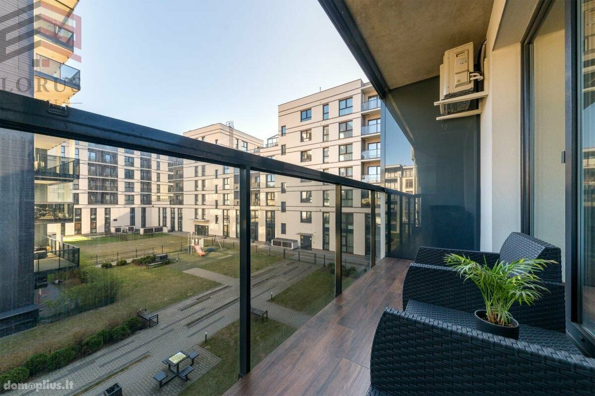 Продается 2 комнатная квартира Vilniuje, Šnipiškėse, Lvovo g.