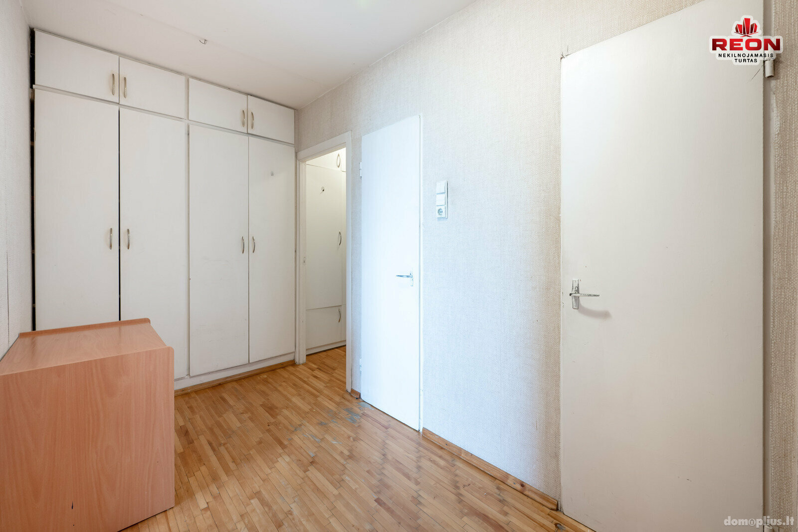 Parduodamas 2 kambarių butas Vilniuje, Šeškinėje, Čiobiškio g.