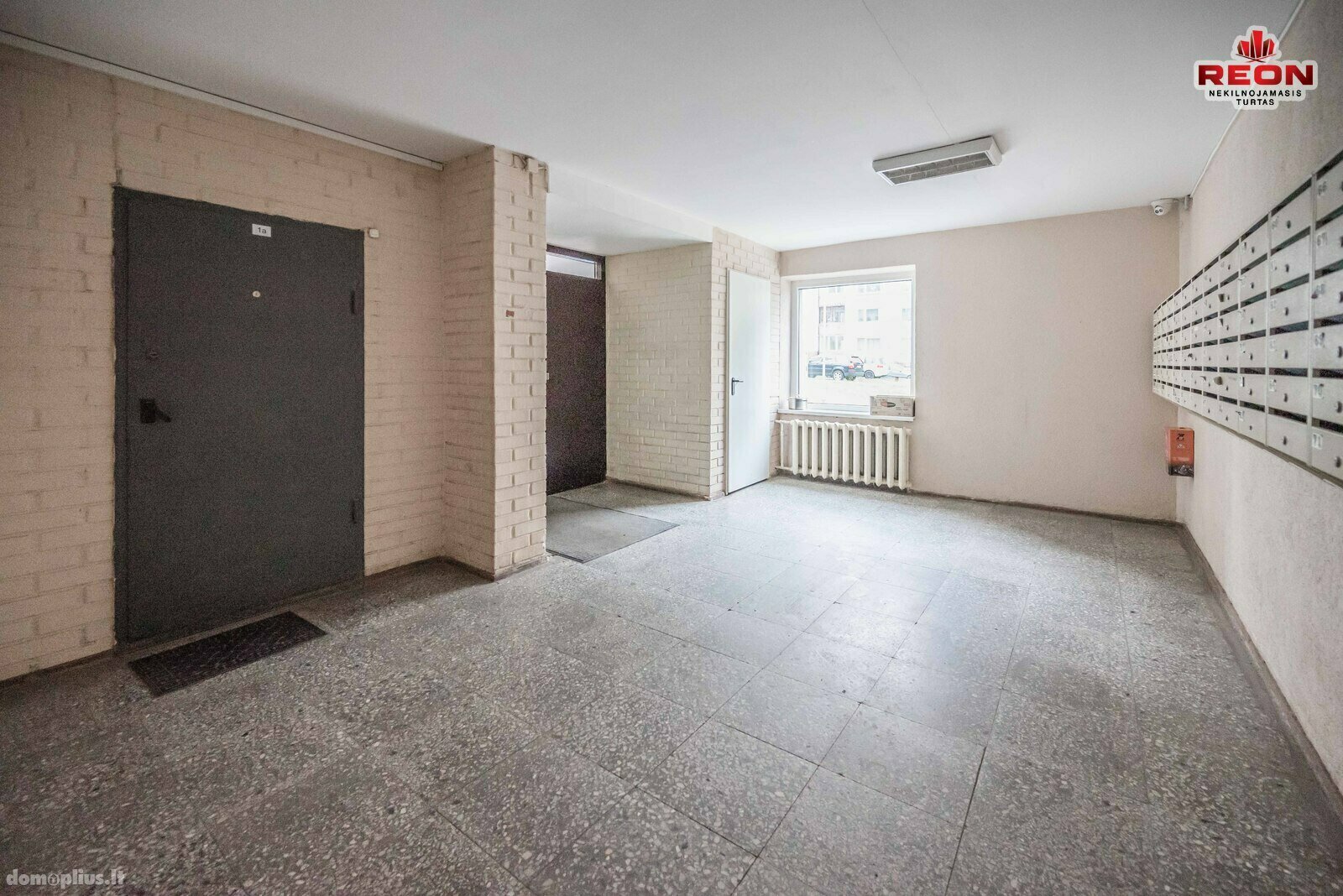 Parduodamas 2 kambarių butas Vilniuje, Šeškinėje, Čiobiškio g.