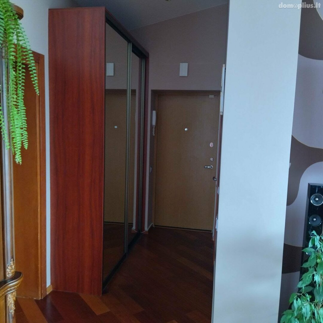 Продается 4 комнатная квартира Klaipėdoje, Mažojo kaimelio, Žolynų g.