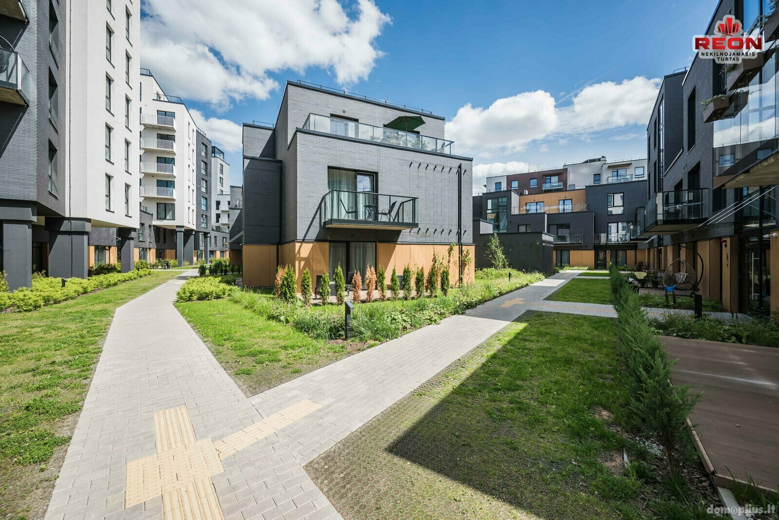 Продается 4 комнатная квартира Vilniuje, Žvėryne, Paribio g.