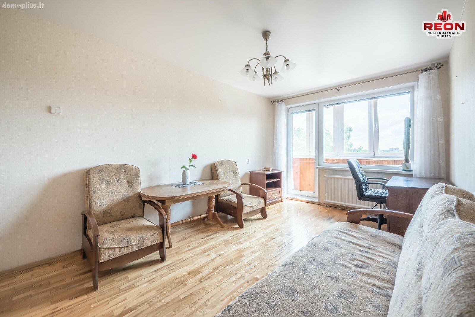 Продается 2 комнатная квартира Vilniuje, Karoliniškėse, Loretos Asanavičiūtės g.