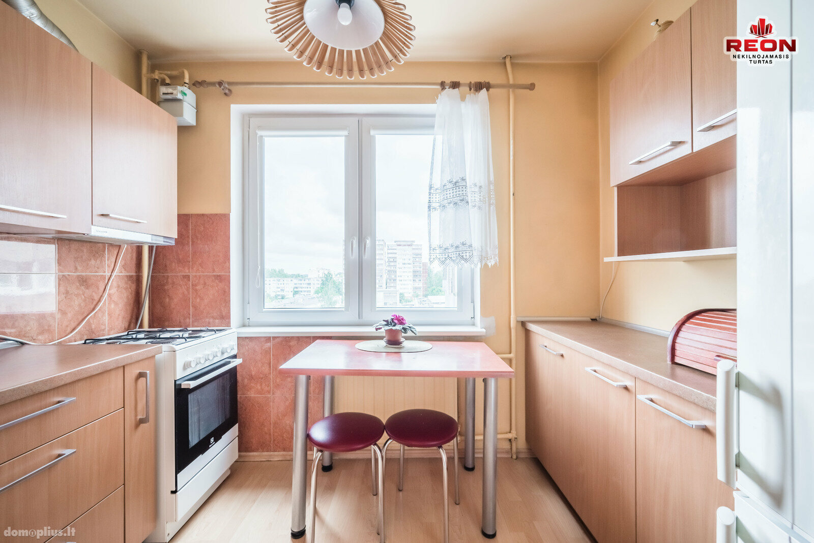 Продается 2 комнатная квартира Vilniuje, Karoliniškėse, Loretos Asanavičiūtės g.