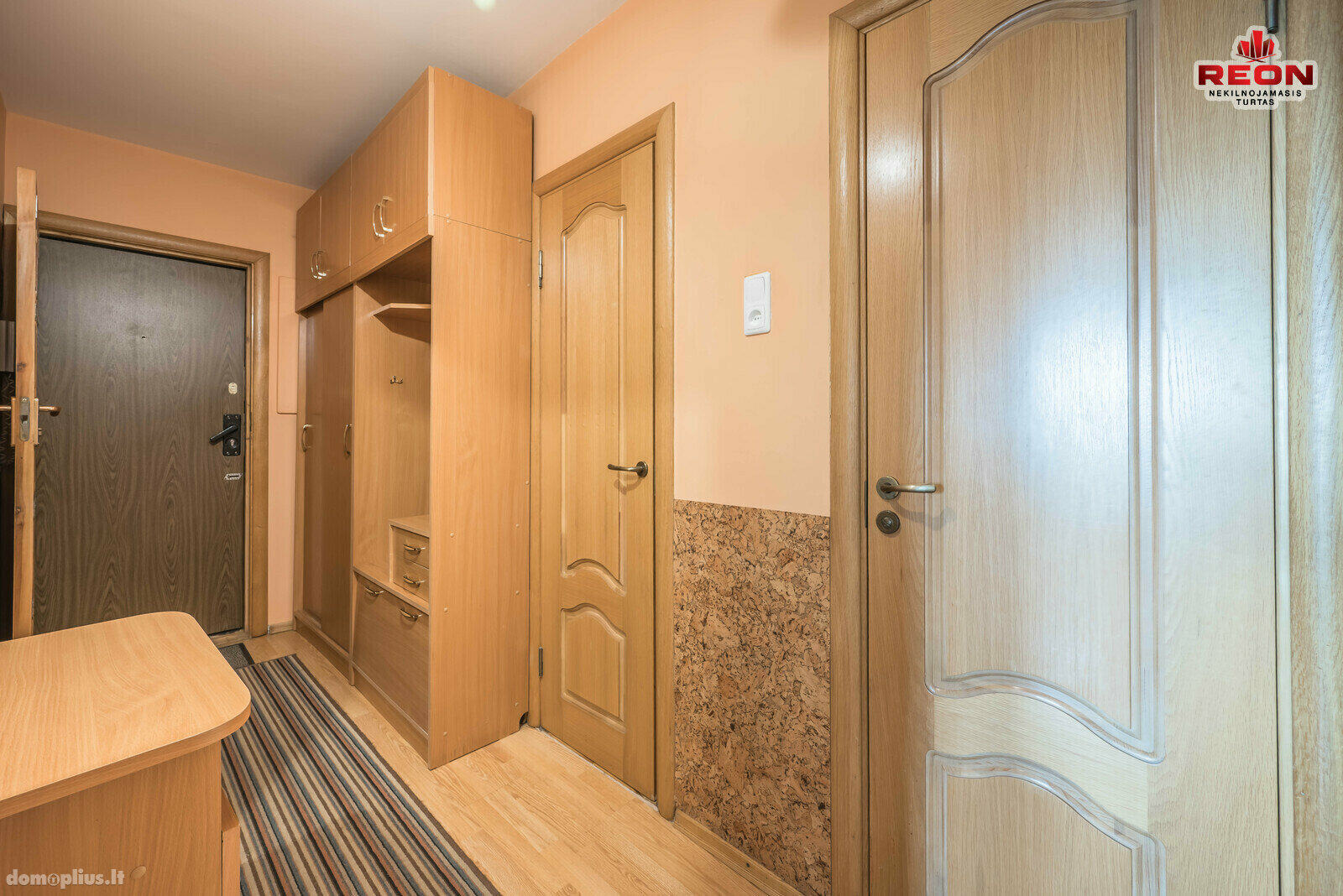 Продается 2 комнатная квартира Vilniuje, Karoliniškėse, Loretos Asanavičiūtės g.