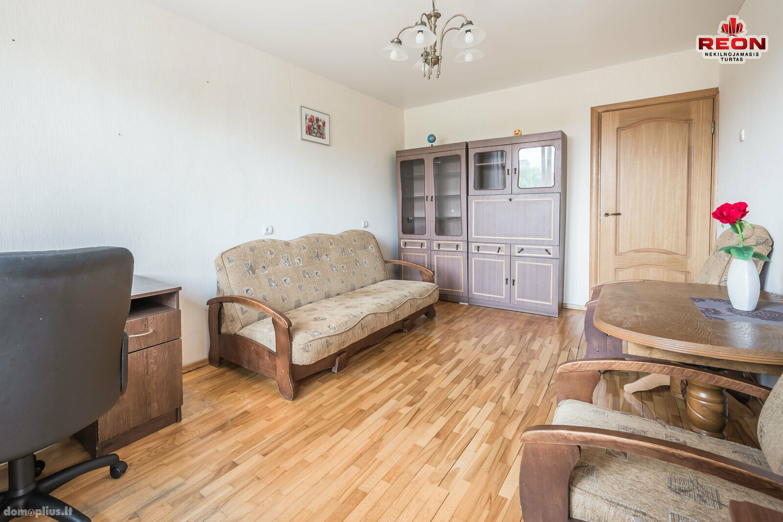 Продается 2 комнатная квартира Vilniuje, Karoliniškėse, Loretos Asanavičiūtės g.