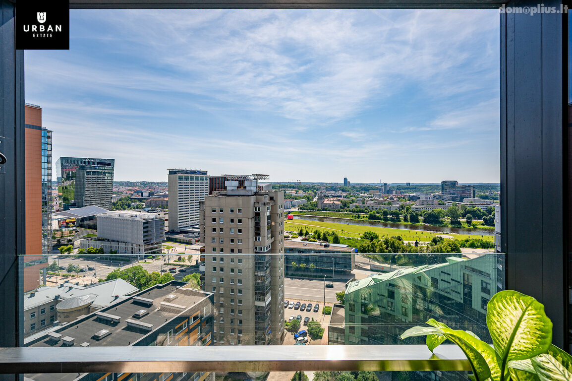 Продается 3 комнатная квартира Vilniuje, Šnipiškėse, Konstitucijos pr.