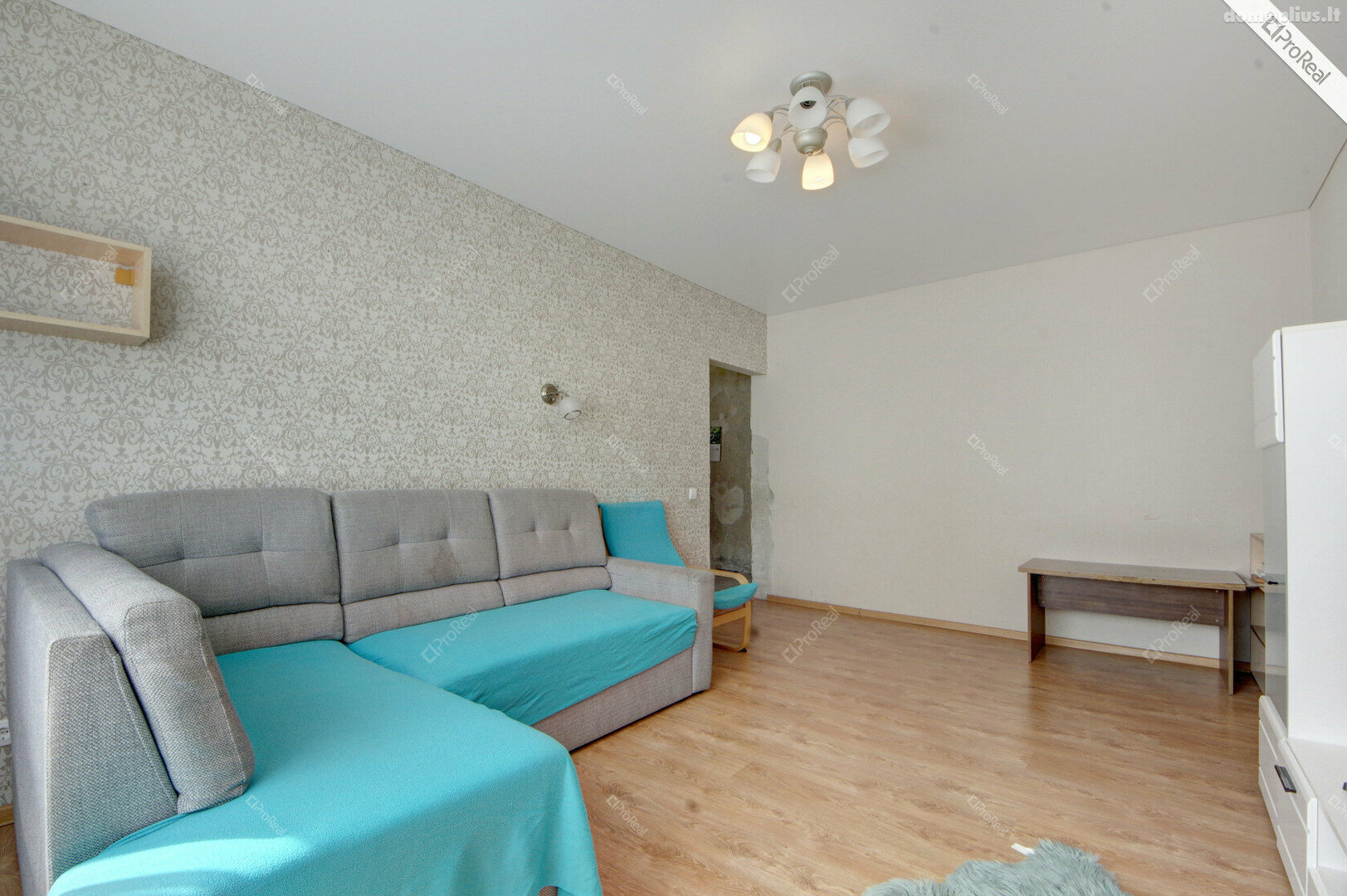 Parduodamas 3 kambarių butas Vilniuje, Šeškinėje, Gelvonų g.